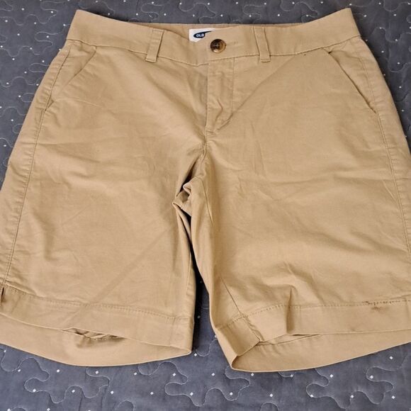 Old Navy tan Everyday shorts size 2 - Picture 1 of 4